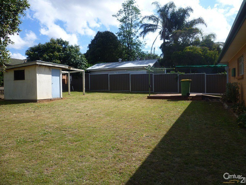 16 Storey Street, Centenary Heights QLD 4350