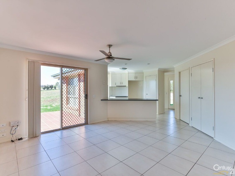 7 Willis Road, Meringandan West QLD 4352