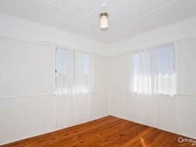 167 North Street, Rockville QLD 4350