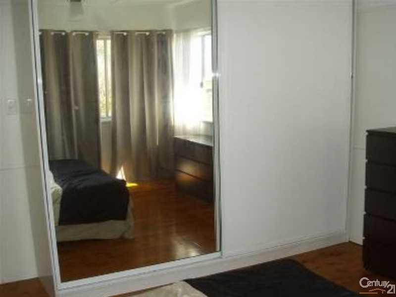 167 North Street, Rockville QLD 4350