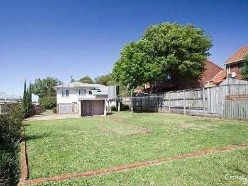 167 North Street, Rockville QLD 4350