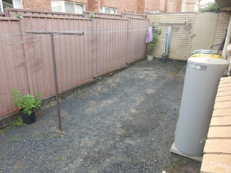 5/365 Margaret Street, Newtown QLD 4350