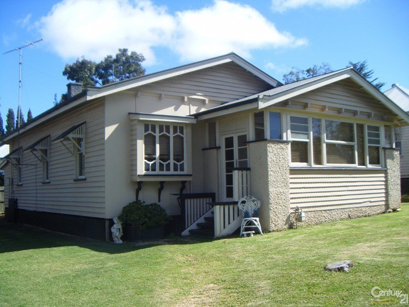 93 Mackenzie Street, East Toowoomba QLD 4350