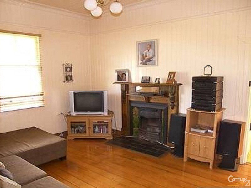 93 Mackenzie Street, East Toowoomba QLD 4350