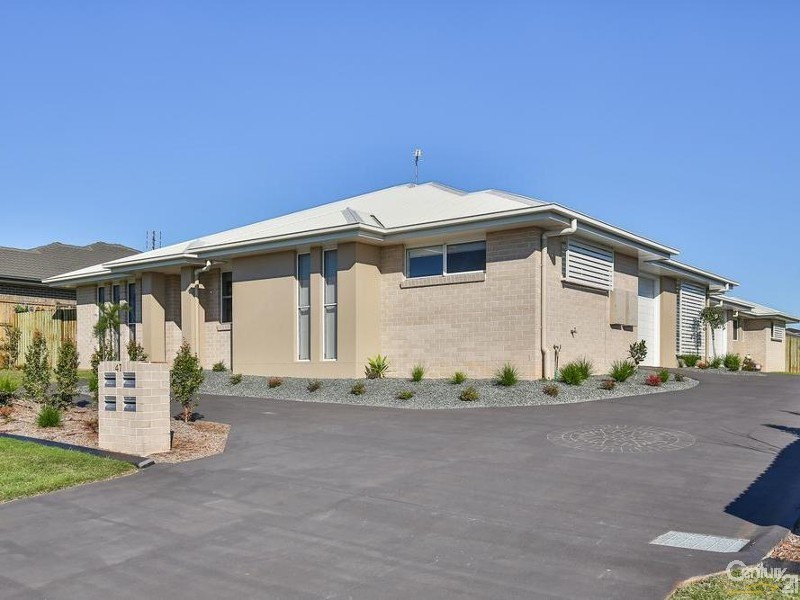 2/47 Trevean Drive, Highfields QLD 4352