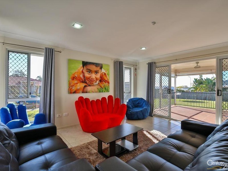 4 Fallon Drive, Middle Ridge QLD 4350