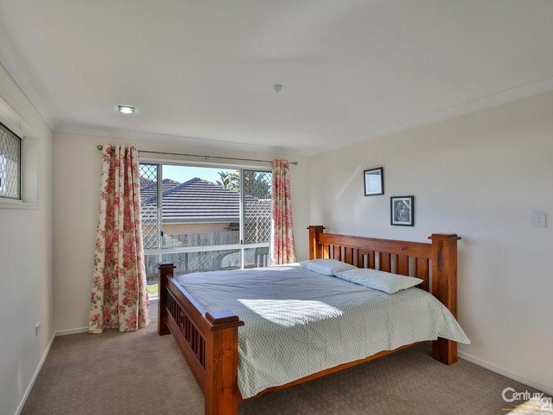 4 Fallon Drive, Middle Ridge QLD 4350