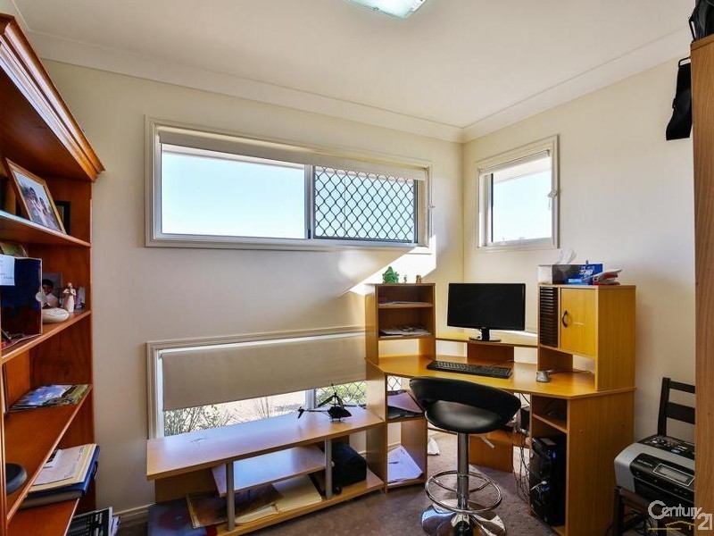 4 Fallon Drive, Middle Ridge QLD 4350