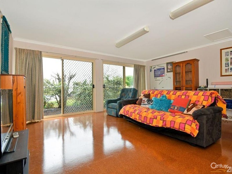 247 Nelson Street, Kearneys Spring QLD 4350