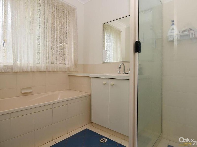 247 Nelson Street, Kearneys Spring QLD 4350