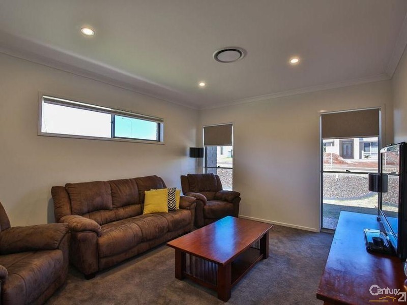 12 Lockyer Street, Kleinton QLD 4352