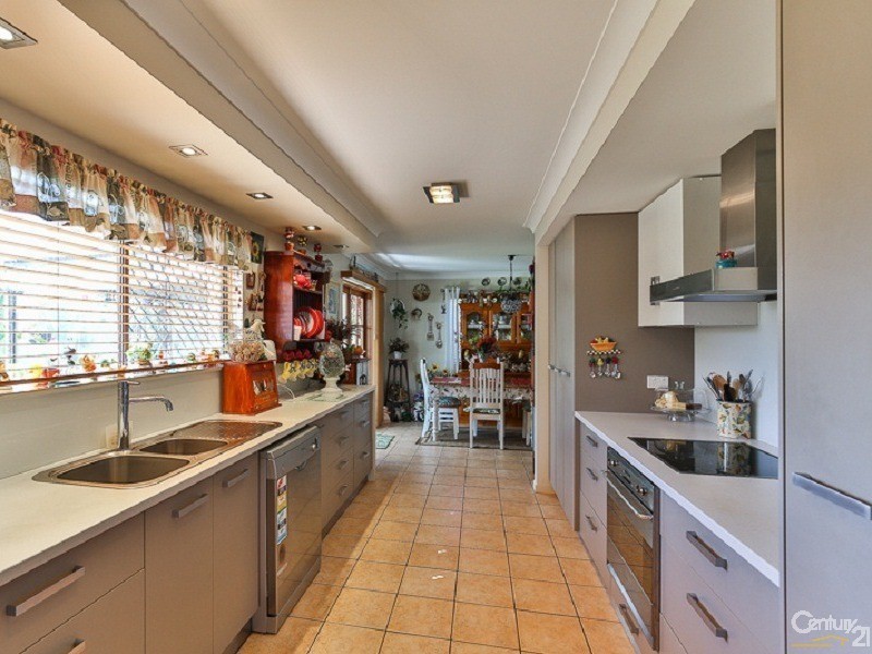 33 Aster Street, Centenary Heights QLD 4350