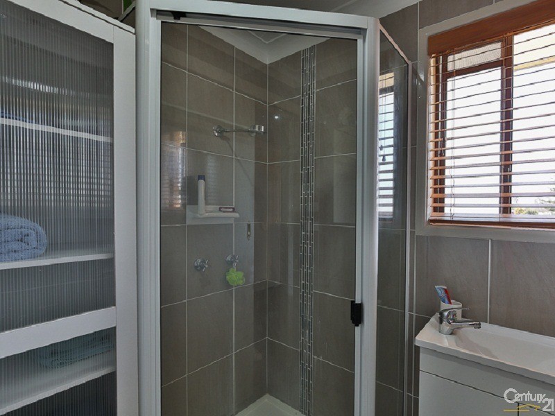 33 Aster Street, Centenary Heights QLD 4350