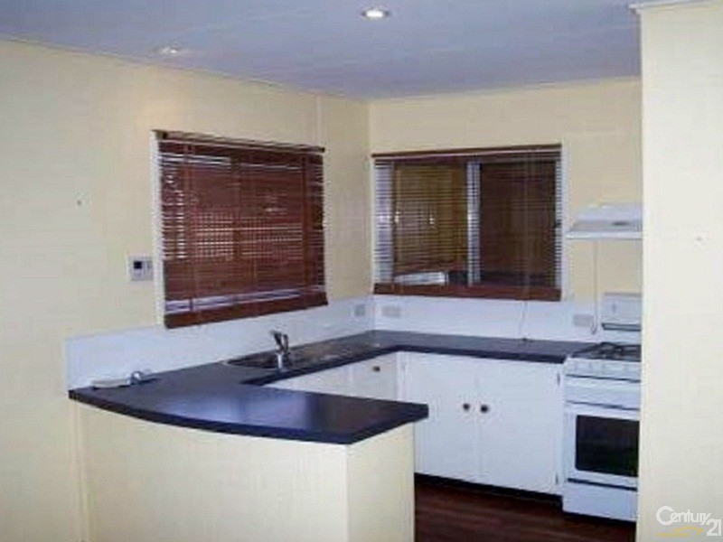 55 Jellicoe Street, Mount Lofty QLD 4350