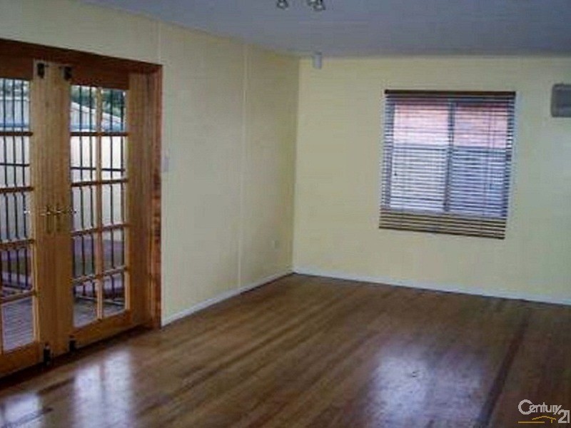 55 Jellicoe Street, Mount Lofty QLD 4350