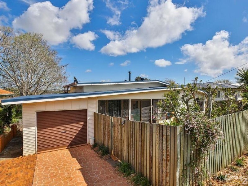 27 Rowbotham Street, Rangeville QLD 4350