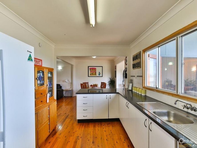 27 Rowbotham Street, Rangeville QLD 4350