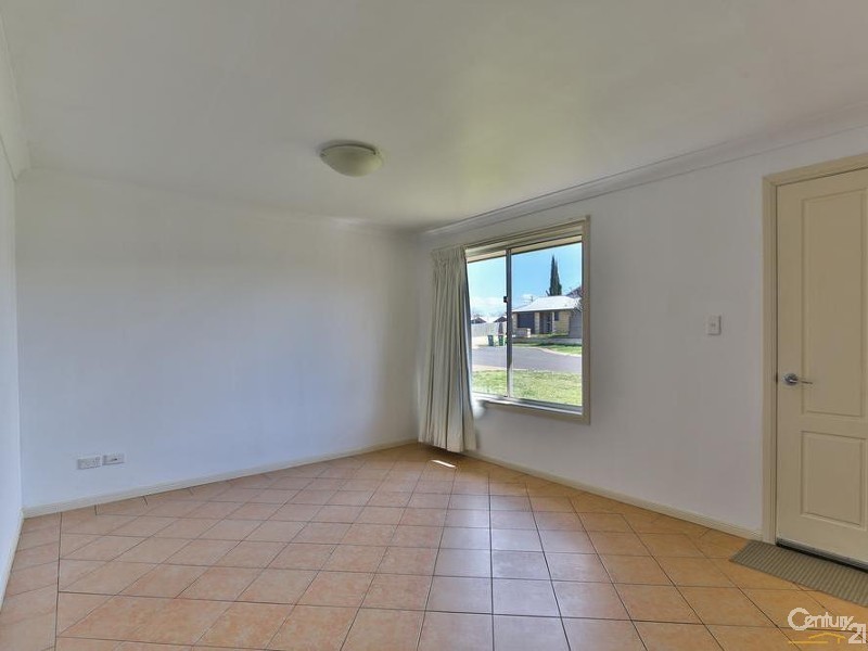 13 Uniplaza Court, Kearneys Spring QLD 4350