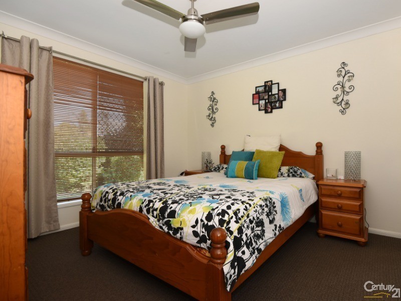 6 Biscay Crescent, Glenvale QLD 4350