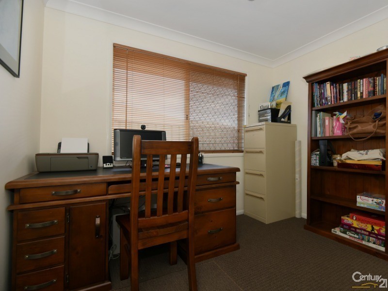 6 Biscay Crescent, Glenvale QLD 4350