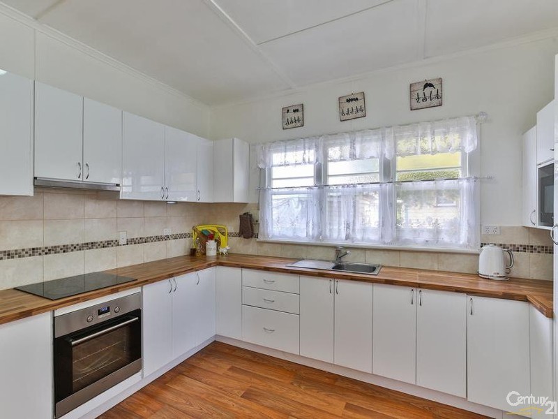 17 Albert Lane, Newtown QLD 4350