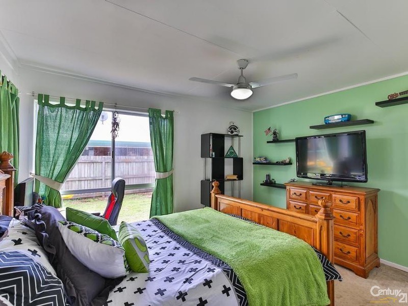 17 Albert Lane, Newtown QLD 4350