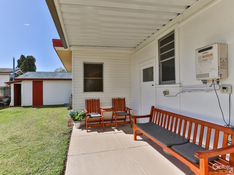 17 Albert Lane, Newtown QLD 4350