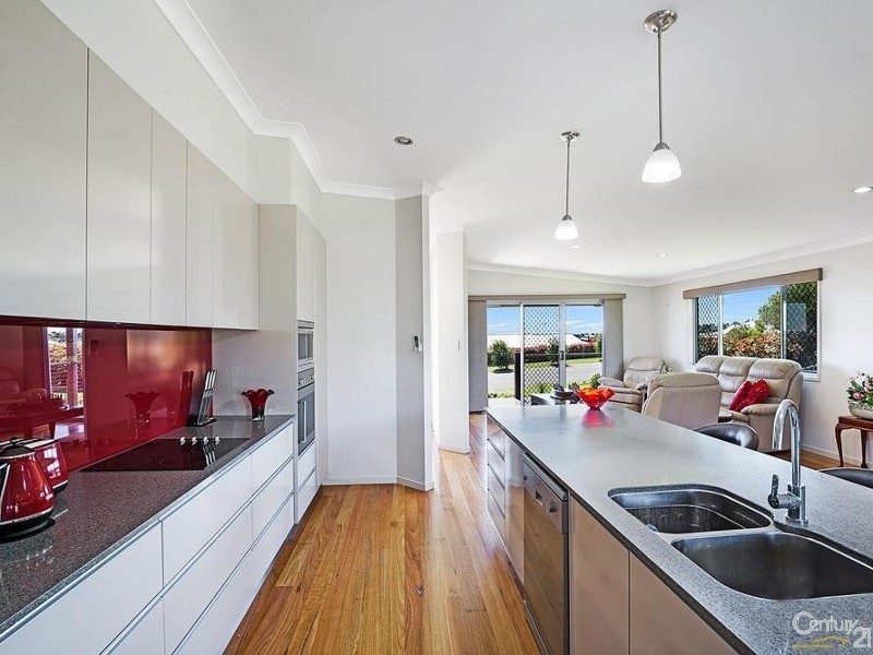 17 Mountview Court, Highfields QLD 4352