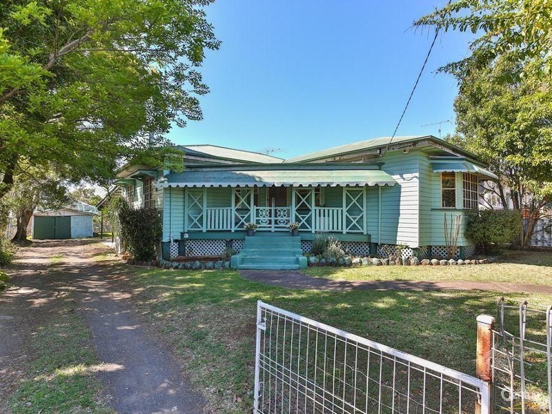 6 West Street, North Toowoomba QLD 4350