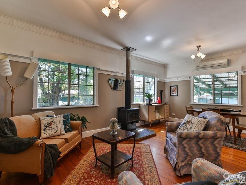 6 West Street, North Toowoomba QLD 4350