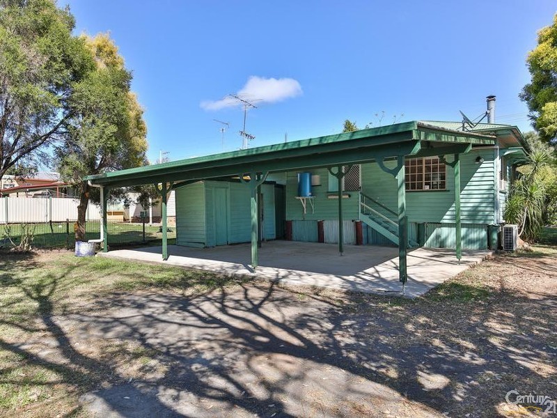 6 West Street, North Toowoomba QLD 4350