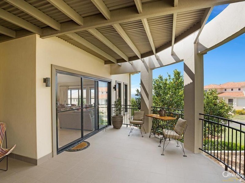 7 Sherwood Street, Mount Lofty QLD 4350