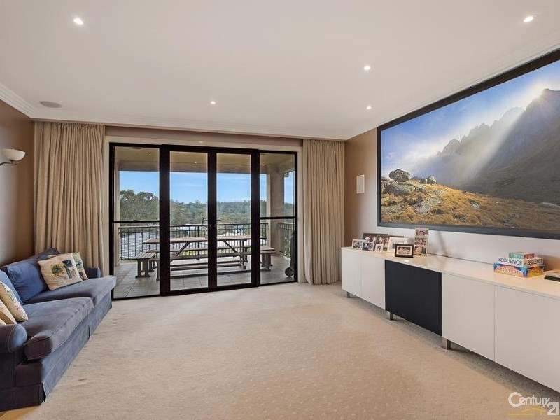 7 Sherwood Street, Mount Lofty QLD 4350