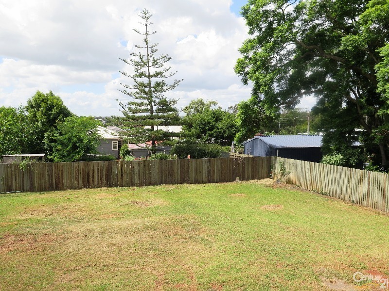 1A  Weetwood Street, Newtown QLD 4350