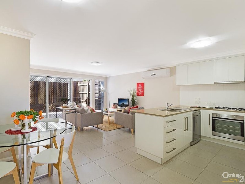 338 Hume Street, Centenary Heights QLD 4350