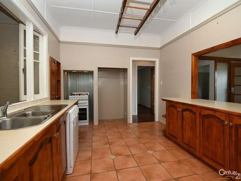 28 Hume Street, North Toowoomba QLD 4350