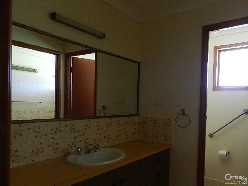 436  Hume Street, Middle Ridge QLD 4350