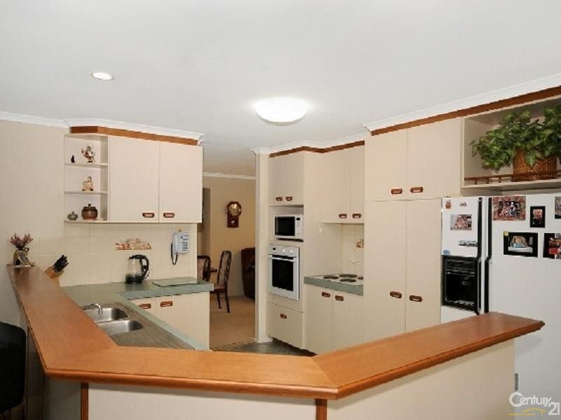 3 Carnation Court, Middle Ridge QLD 4350