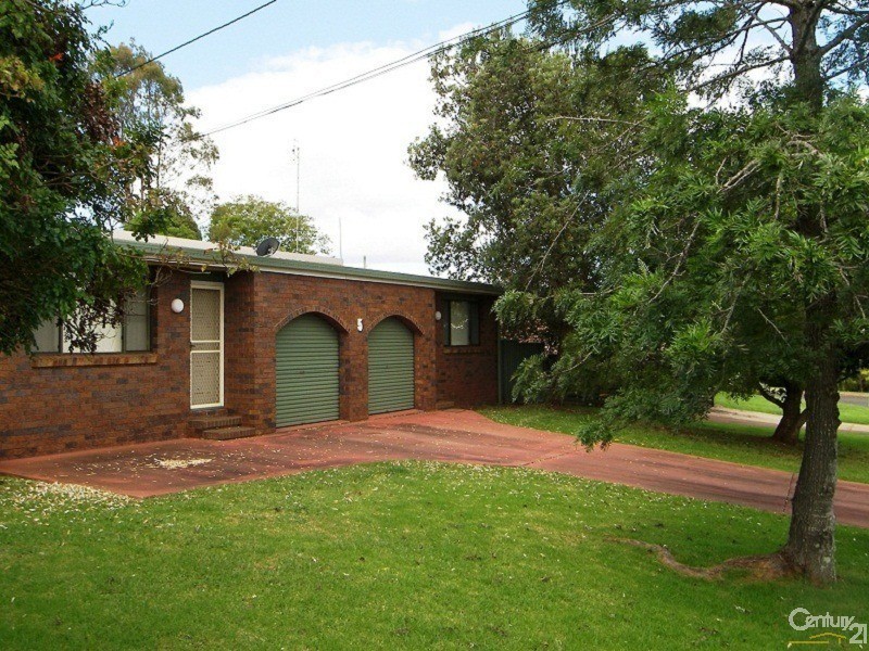 1/5 Amanda Drive, Centenary Heights QLD 4350