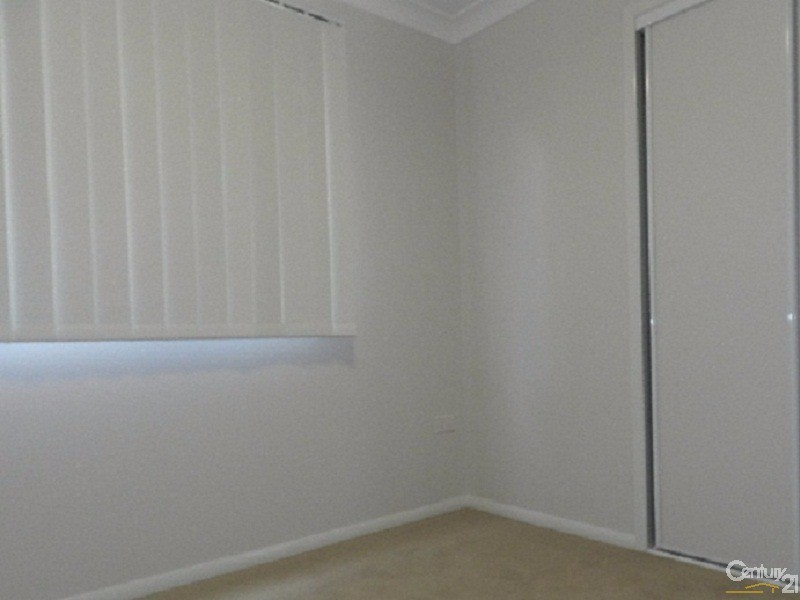 2/421  Tor Street, Newtown QLD 4350