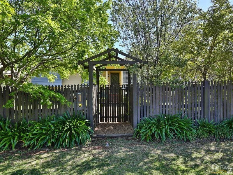 25 Mina Street, Rangeville QLD 4350