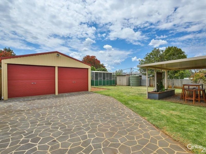 45 Stumm Street, Kearneys Spring QLD 4350