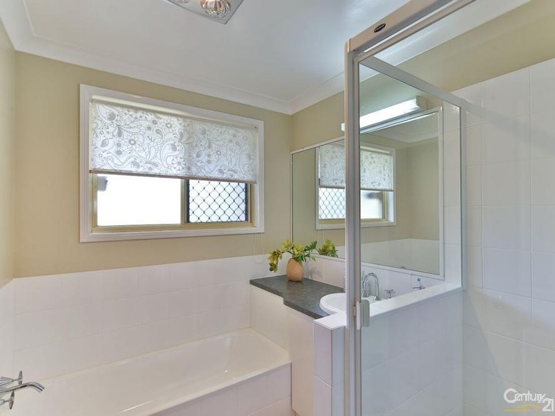 46 Bouganvillea Drive, Middle Ridge QLD 4350