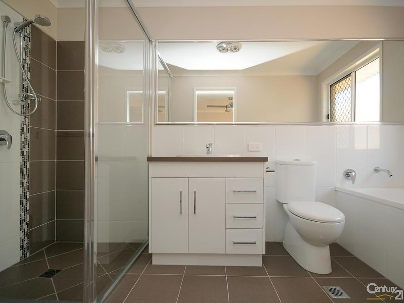 1/9 McMorrow Street, Kearneys Spring QLD 4350