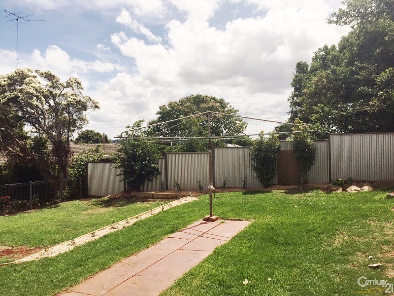 25  Hume Street, North Toowoomba QLD 4350