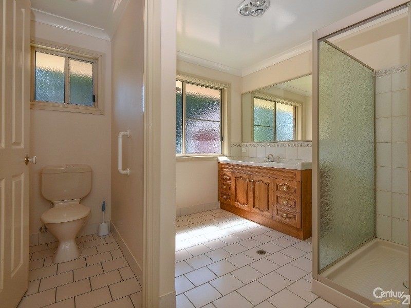 1 Bradys Road, Highfields QLD 4352