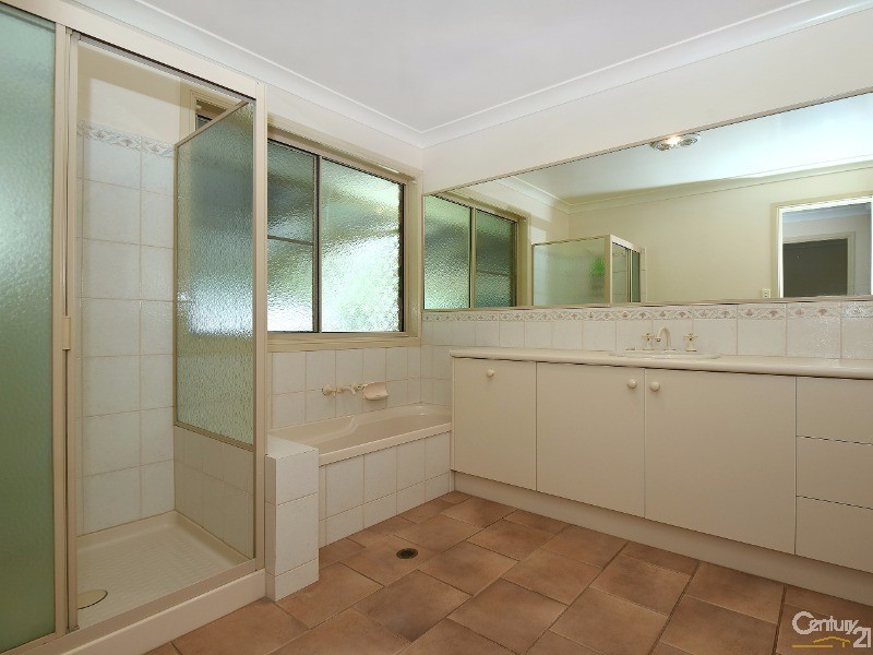 1 Bradys Road, Highfields QLD 4352