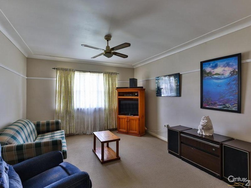 11 Perina Street, Wilsonton QLD 4350