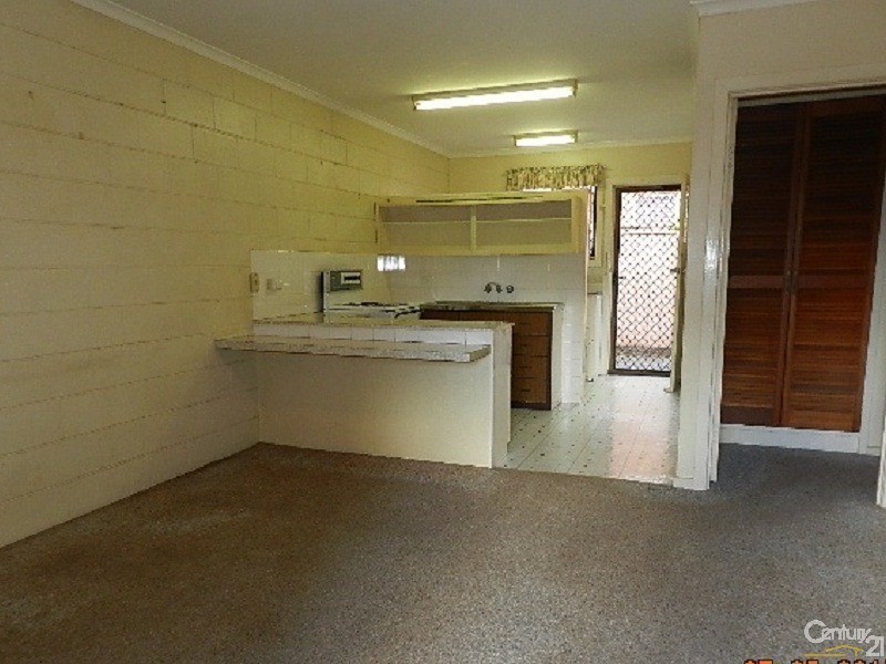 6/365 Margaret Street, Newtown QLD 4350