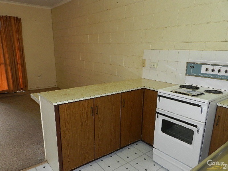 6/365 Margaret Street, Newtown QLD 4350